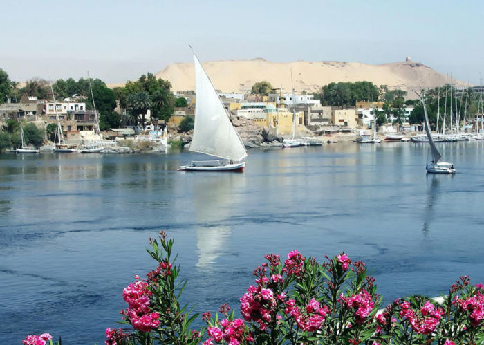 Veleros tradicionales en el Nilo